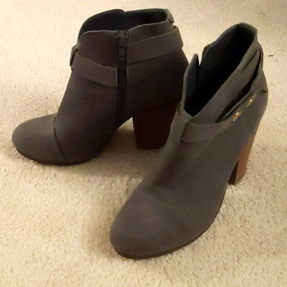 Steve Madden booties, Size 5, Gray - Picture 1 of 3